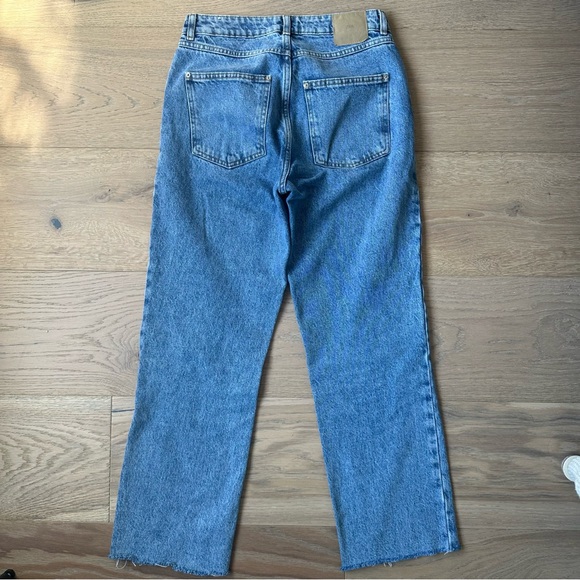 Zara Straight High Rise Cross Waist Jeans Mid-Blue 26 - Picture 6 of 8